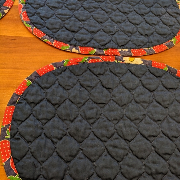 Quilted Placemats VTG Strawberries Daisies Oval Kitchen Dining nostalgic kitchen - Picture 8 of 8